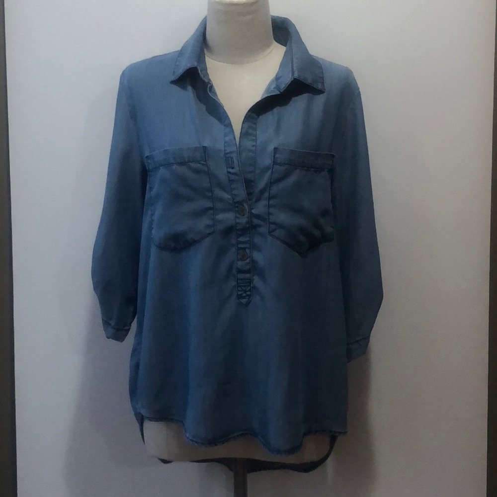 Velvet Heart M chambray tencel 2 pocket shirt.